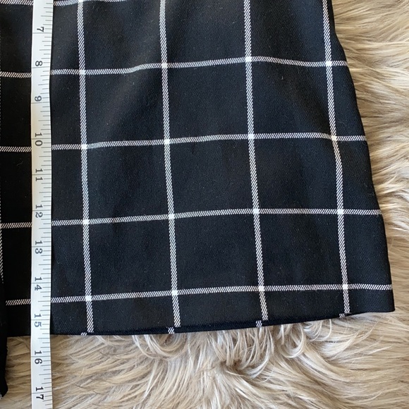 Topshop Y2K Inspired Black & White Plaid Wrap Around Skirt - Picture 4 of 7